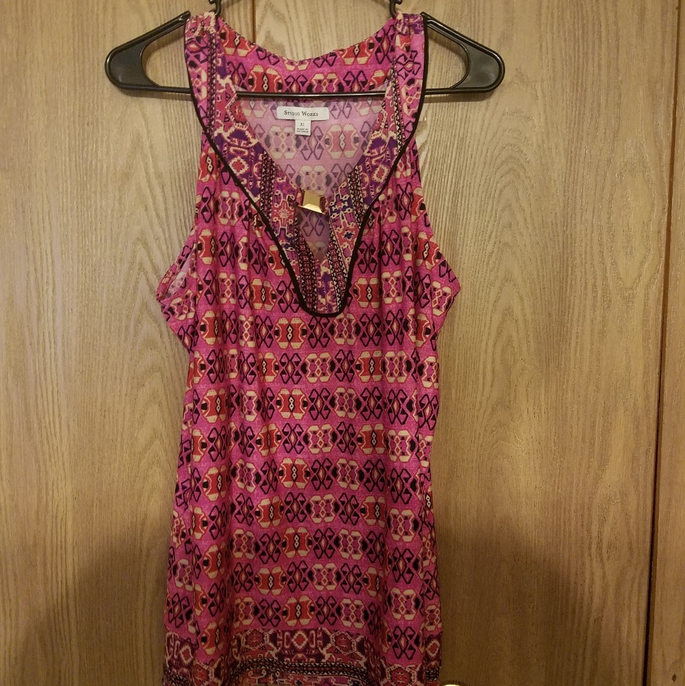 Pink patterned sleeveless top